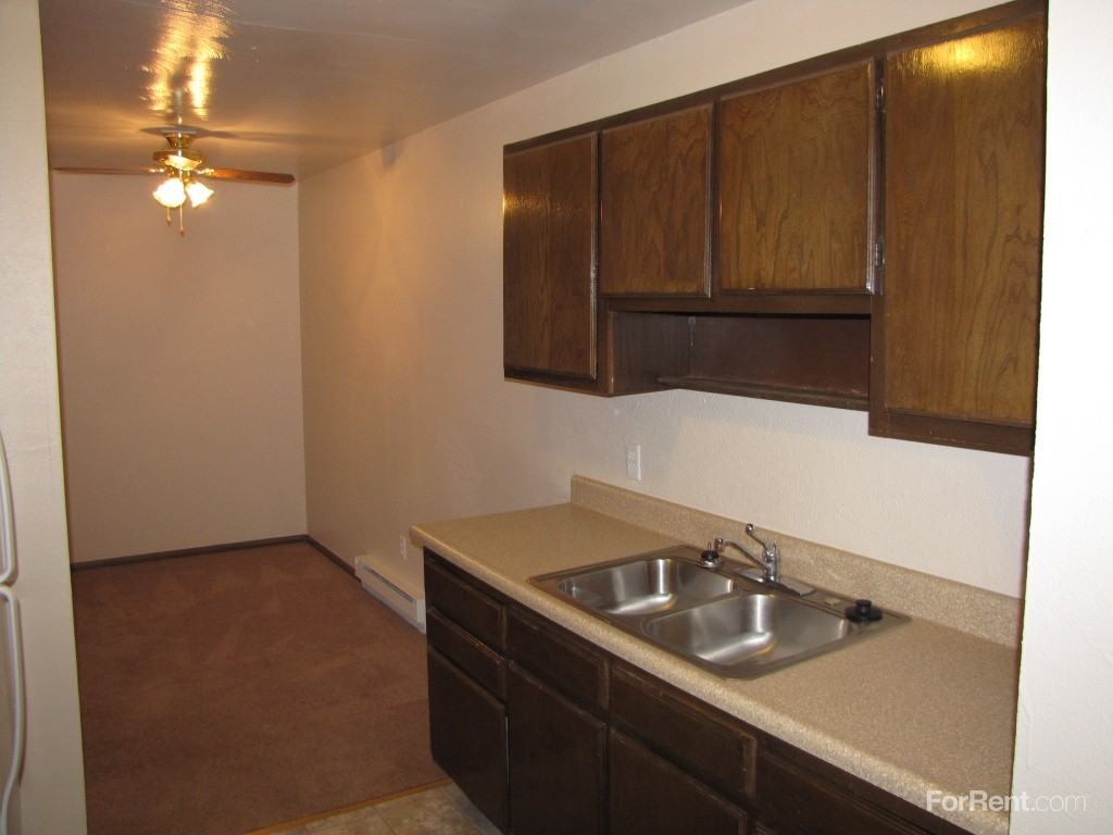 Courtyards on Glendale by K & R - Photo 3 of 20