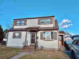 featured image of 3 Seymour Ave