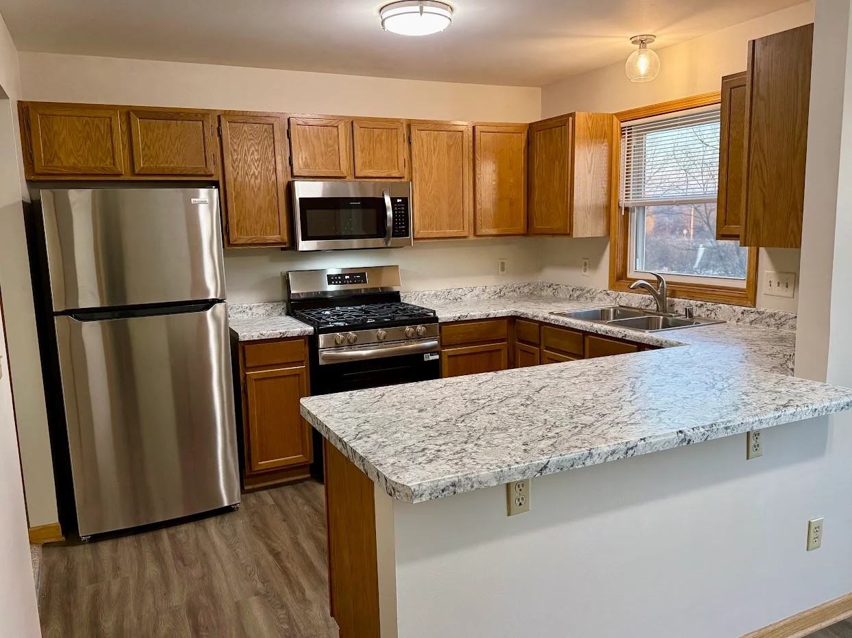 2042 Cliff Alex Ct S #3 - Photo 3 of 27