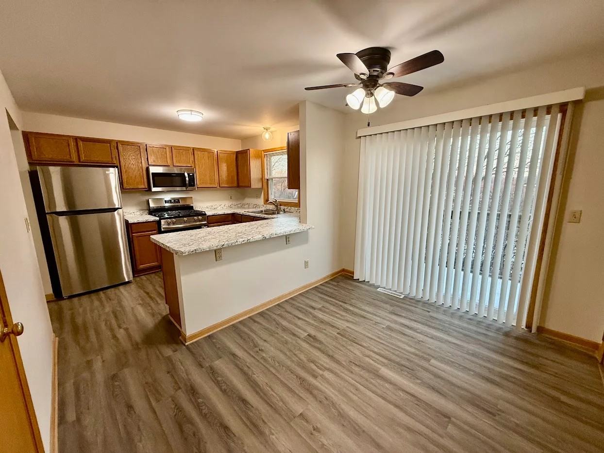 2042 Cliff Alex Ct S #3 - Photo 6 of 27