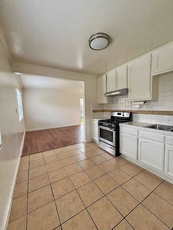 1701 Coronado Ave #1 - Photo 2 of 7