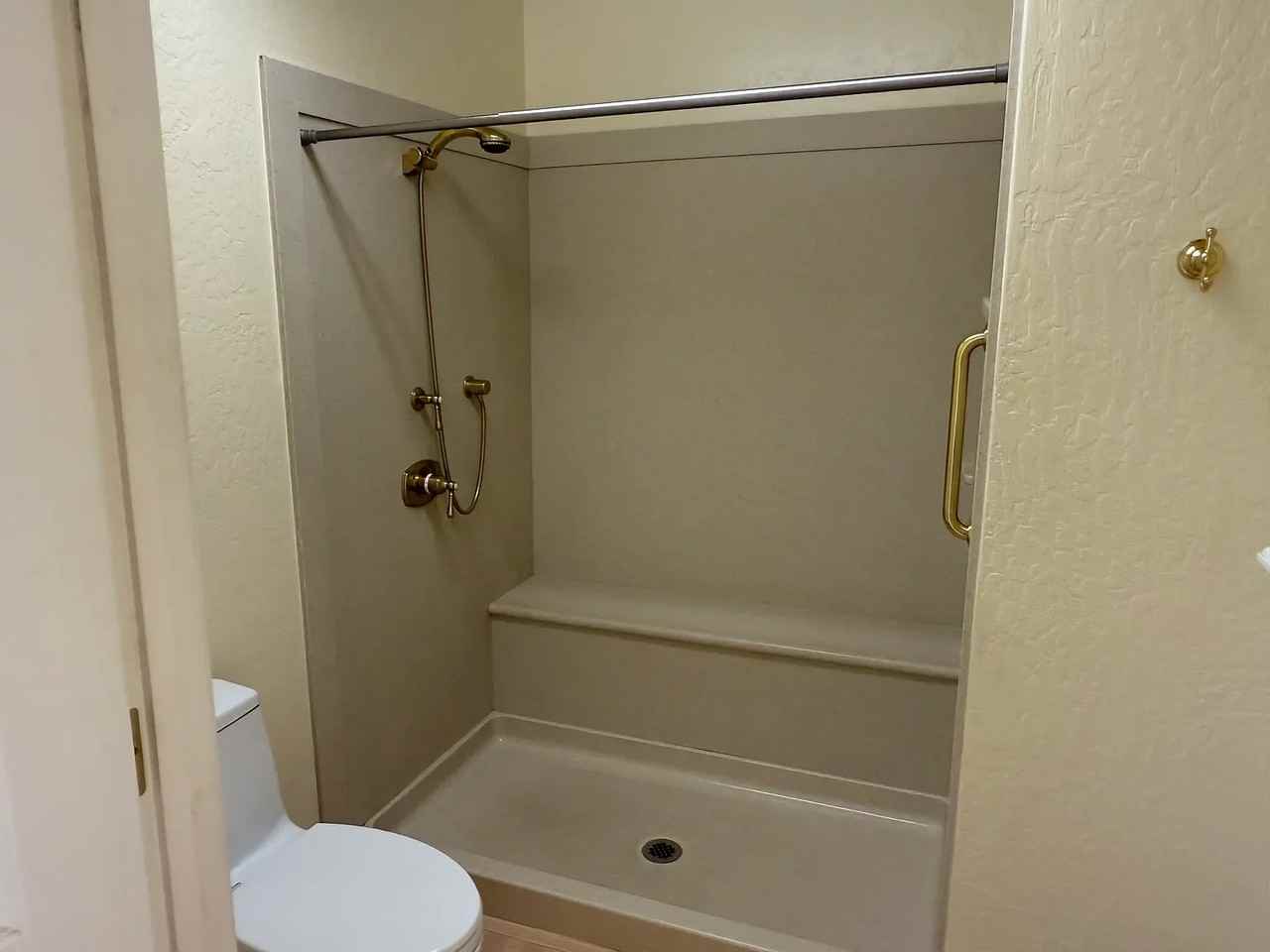 504 Dogwood Dr #4 - Photo 6 of 15