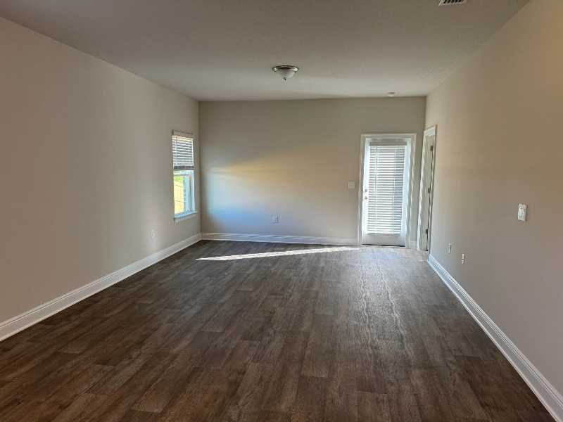 13600 Shea Cir - Photo 5 of 13