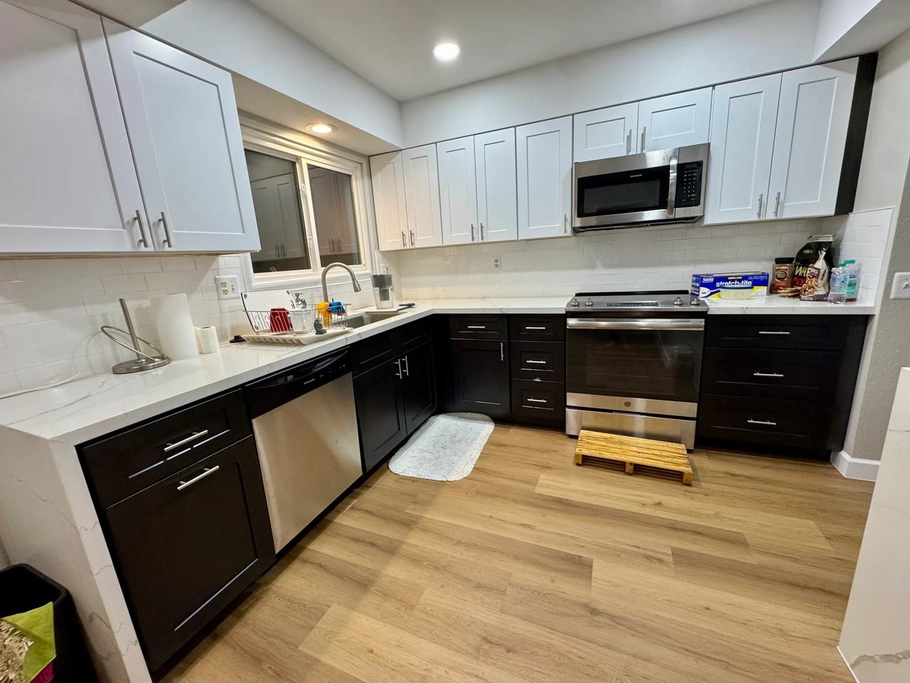 20018 N Lake Forest Dr - Photo 2 of 14