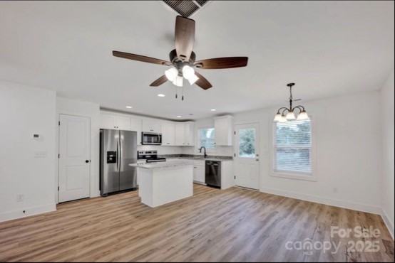 2810 S Ridge Ave - Photo 2 of 9