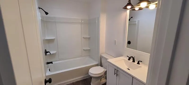 640 Northw #C - Photo 3 of 7