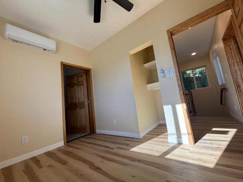 1628 W 24th St - Photo 2 of 5