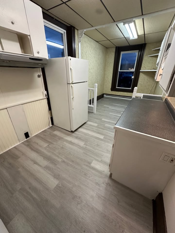 255 Sunbury St #7 - Photo 4 of 8