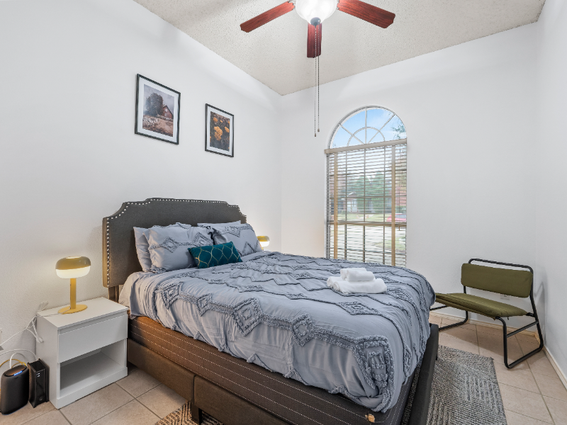 7710 Brookview Dr - Photo 3 of 20