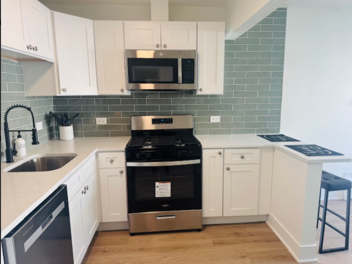 4823 157th St - Photo 3 of 7