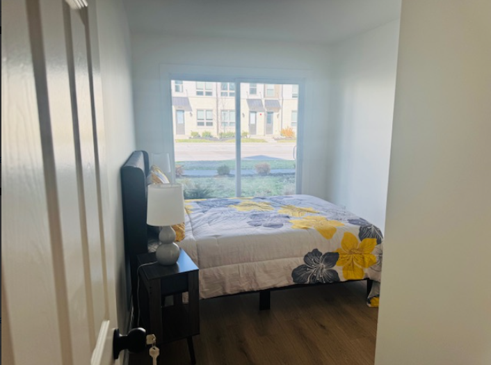 4823 157th St - Photo 5 of 7