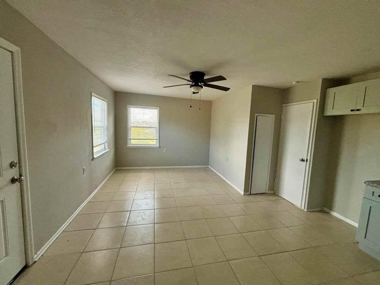 4020 N Scenic Hwy #102 - Photo 2 of 8