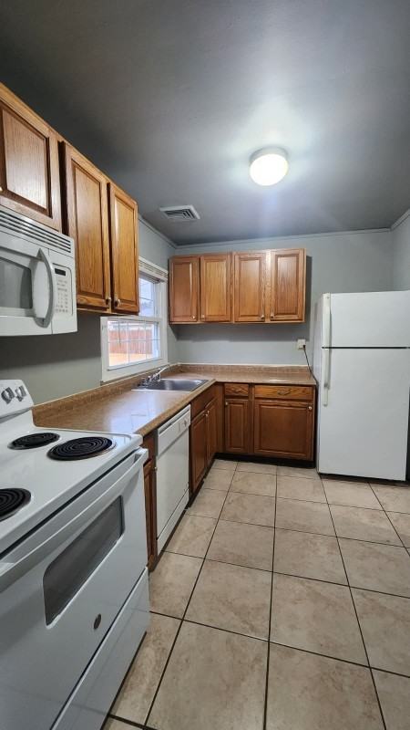 20 Sussex Dr - Photo 4 of 16