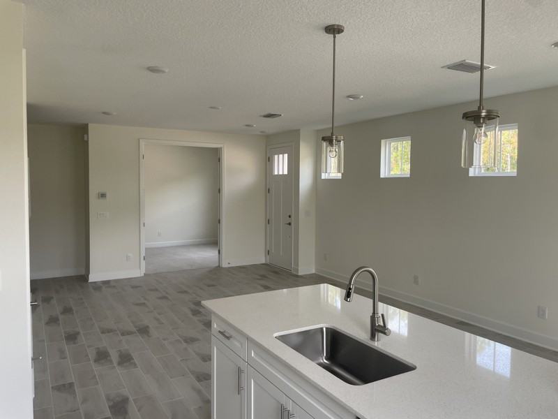 106 Big Pine Ln - Photo 3 of 15