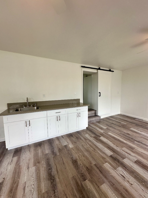 1027 Lolena St - Photo 6 of 15