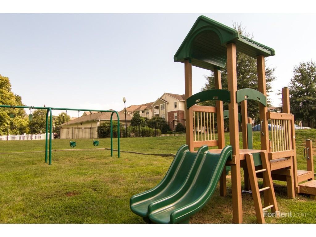 Lakeside Apartments - Photo 3 of 19