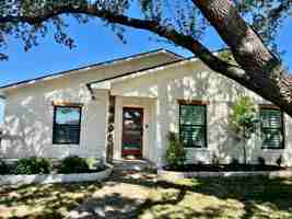 featured image of 4805 Alta Oaks Ln