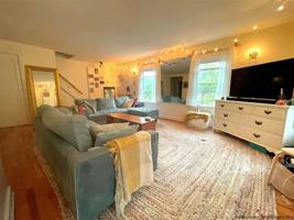 featured image of 4 Underwood St #3