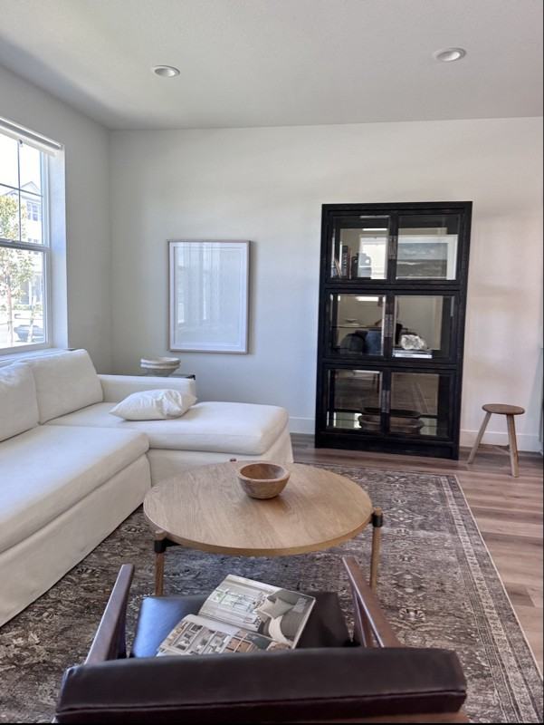 1287 Grove St - Photo 2 of 11