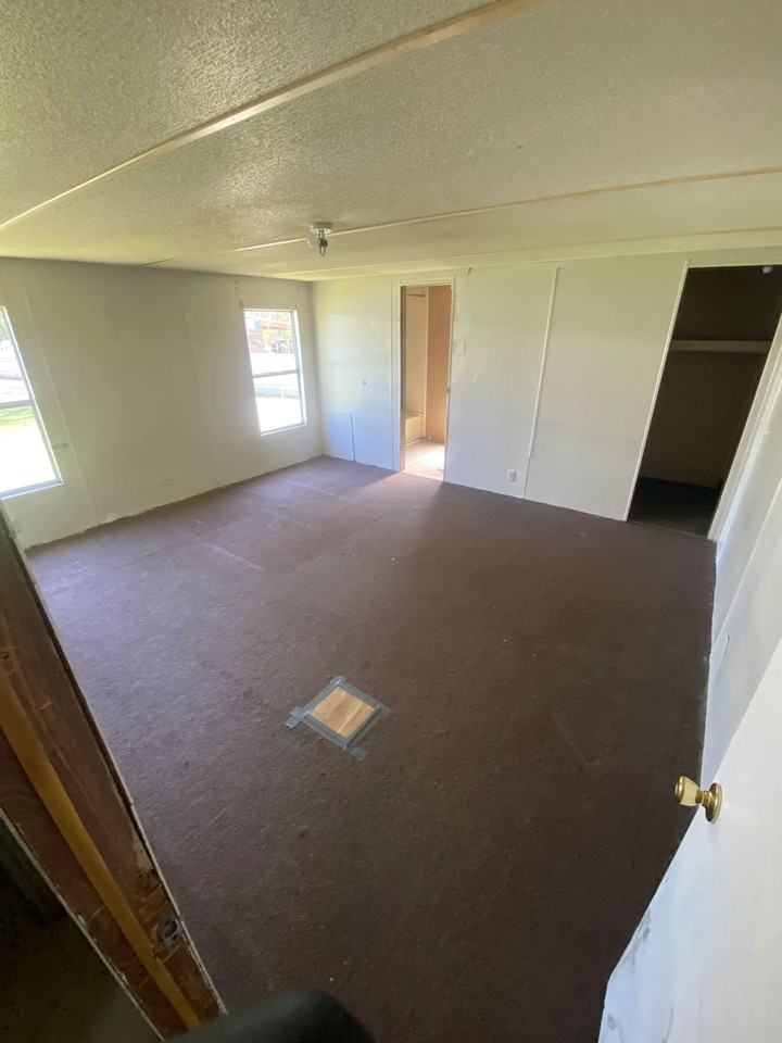 100 Lunsford Cir - Photo 2 of 9