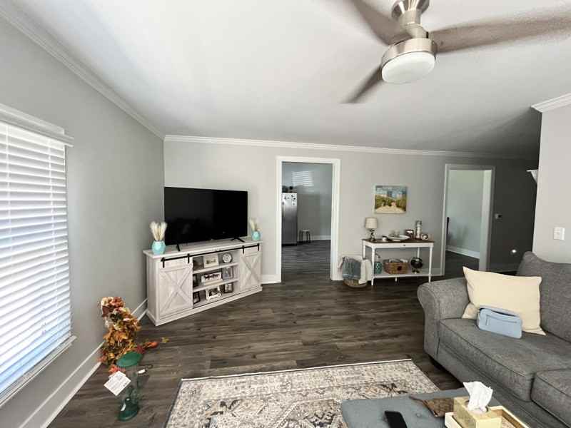 9916 N Nash St - Photo 2 of 7