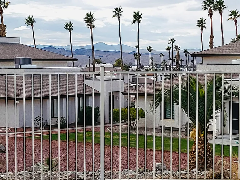 261 Cottonwood Dr #A