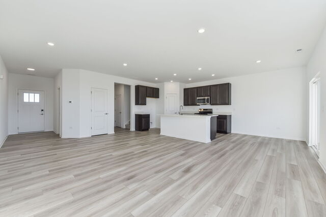 15238 S Hepworth Pl - Photo 3 of 13