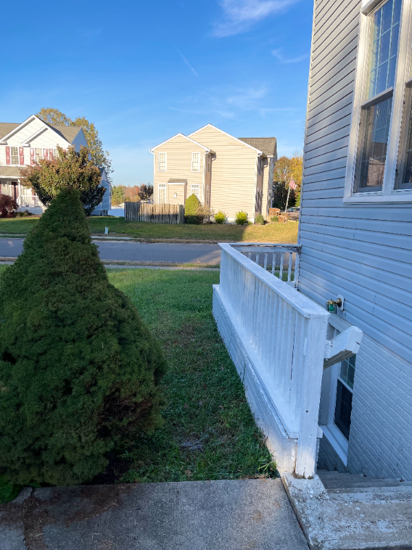 10410 Napoleon St - Photo 2 of 13