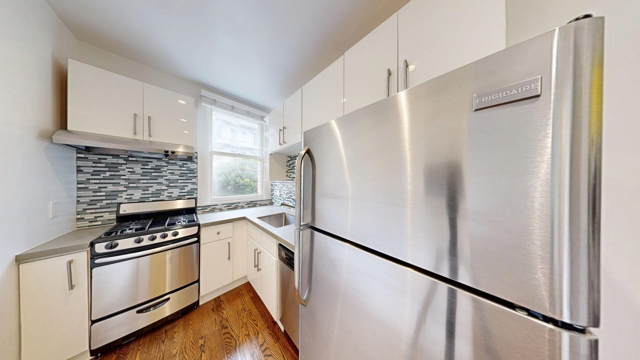 701 Taylor Street - Photo 5 of 19