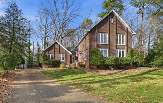 63 Queens Ct - Photo 1 of 1