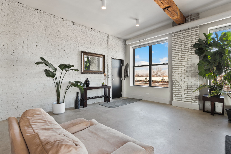 2419 W 14th St - Photo 3 of 25