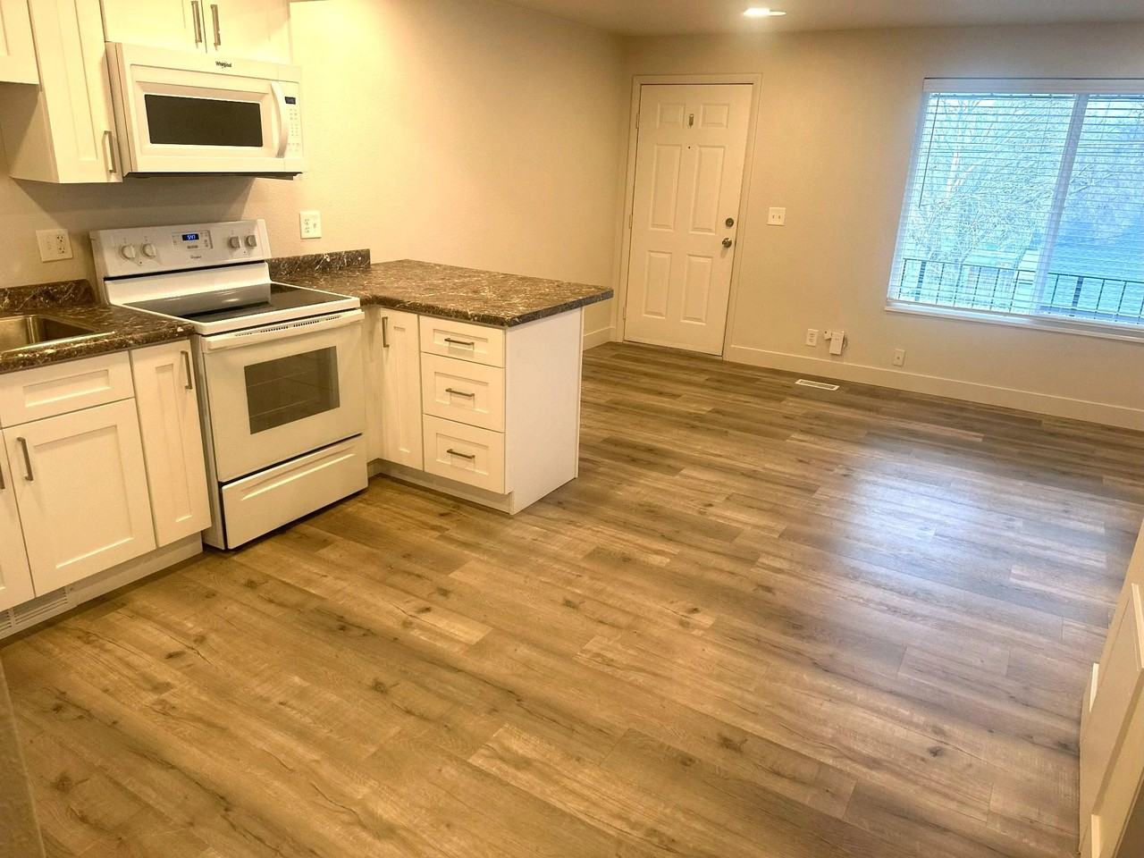 2519 S St #14 - Photo 6 of 11