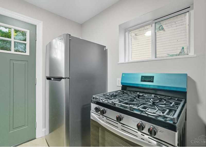 5716 Hamilton Ave #1 - Photo 3 of 10