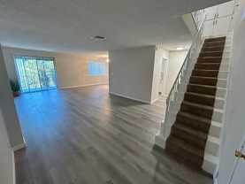 220 E Live Oak St #19 - Photo 1 of 1