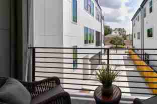 3008 Delano St #B - Photo 1 of 1