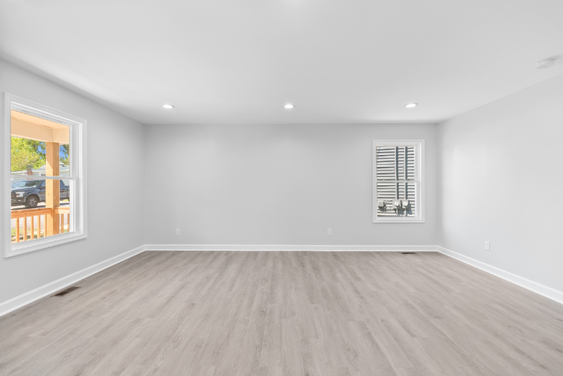 2410 Poplar St - Photo 7 of 40