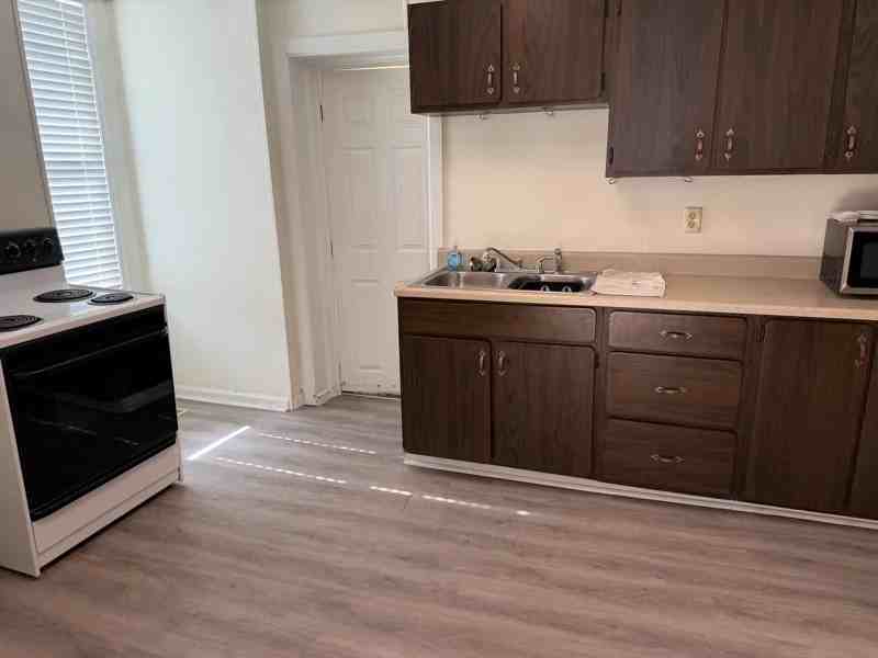 516 1/2 Front St - Photo 3 of 13