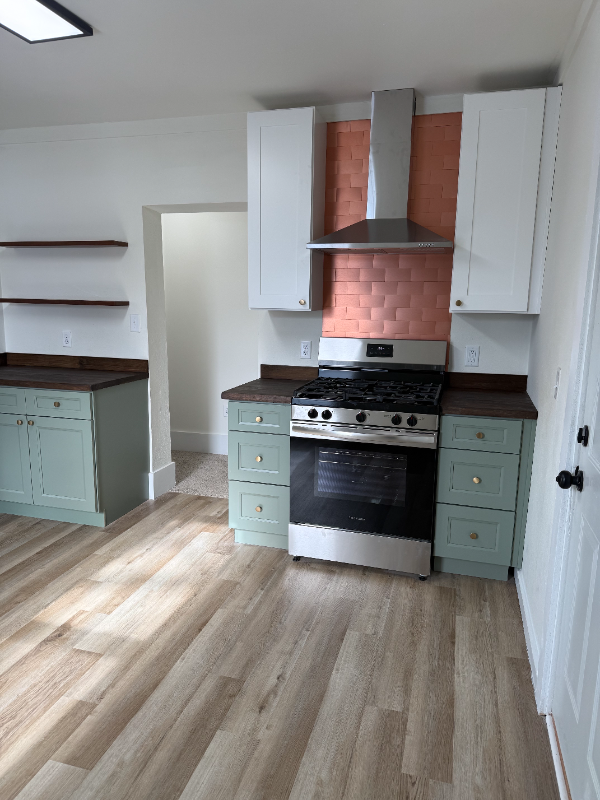 1101 Stoughton Ave #2 - Photo 4 of 11