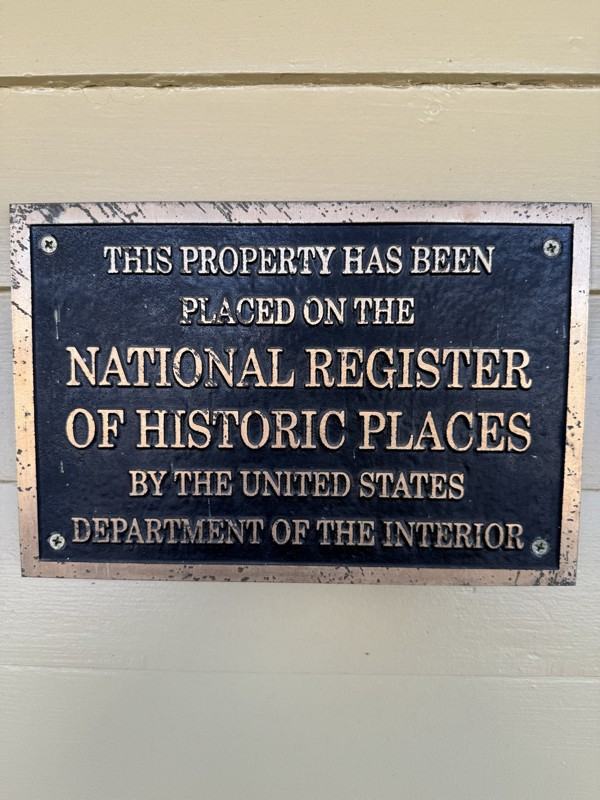 1112 E Walnut St #2 - Photo 2 of 36