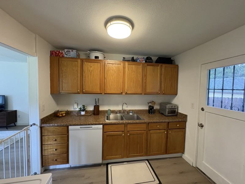 120 N National Ave - Photo 5 of 8