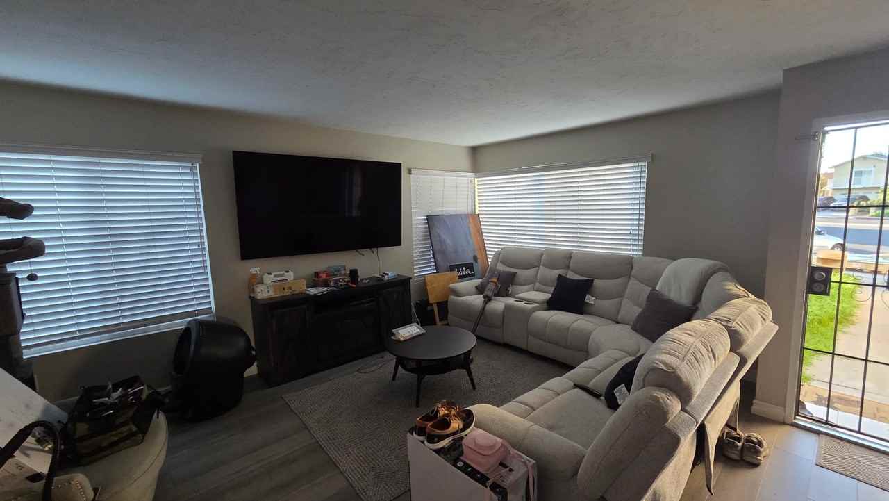 1322 Carnell Ct - Photo 4 of 10