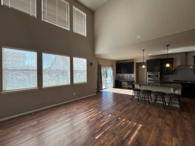 6559 Tombstone Ridge Rd - Photo 3 of 20