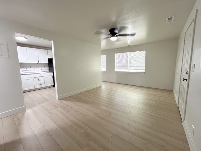 1853 W Parkway Blvd #2 - Photo 2 of 8