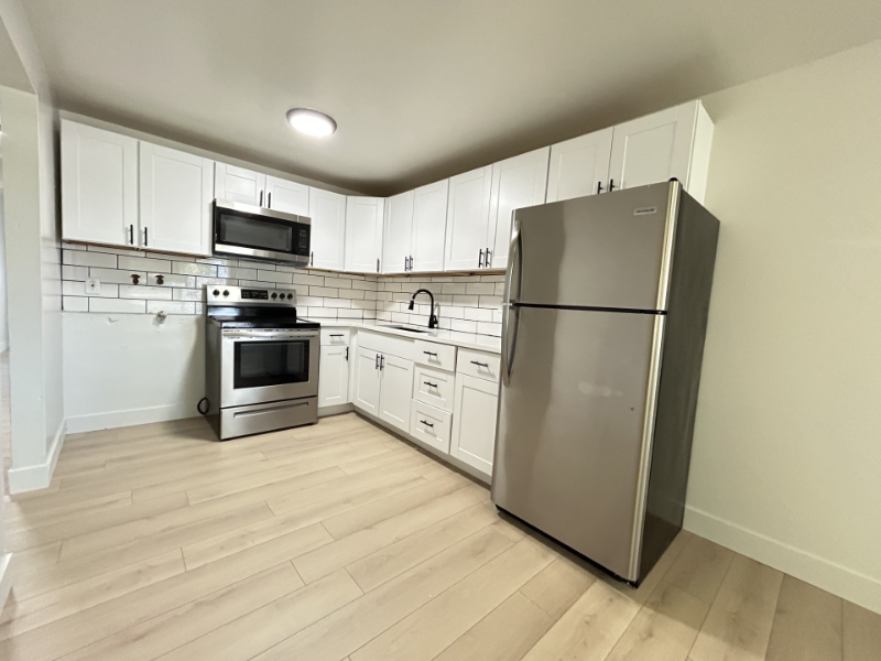 1853 W Parkway Blvd #2 - Photo 3 of 8