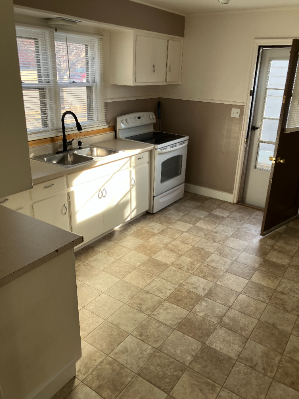 406 13th St S - Photo 2 of 19