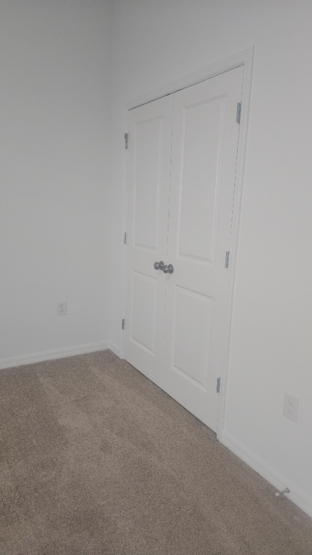 4381 Riverbend Blvd - Photo 7 of 17