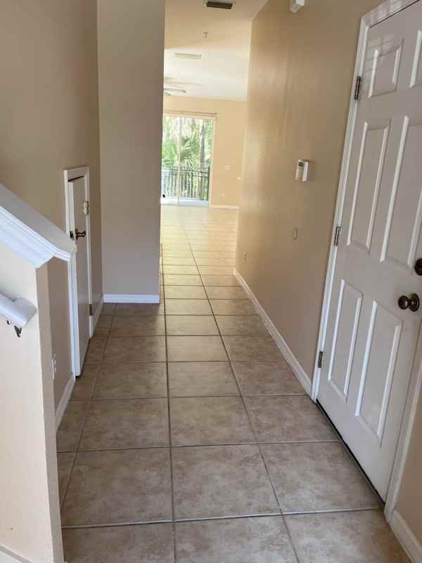 546 Pinebranch Cir - Photo 2 of 17