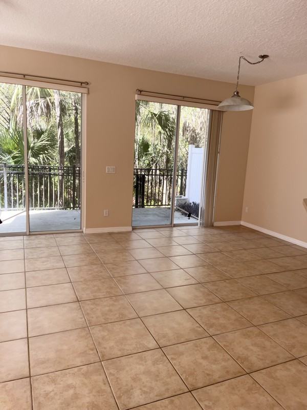 546 Pinebranch Cir - Photo 6 of 17