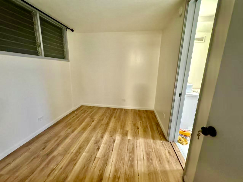 780 Amana St - Photo 5 of 16