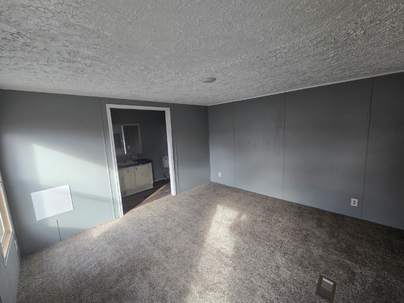 308 Pepper St - Photo 7 of 9